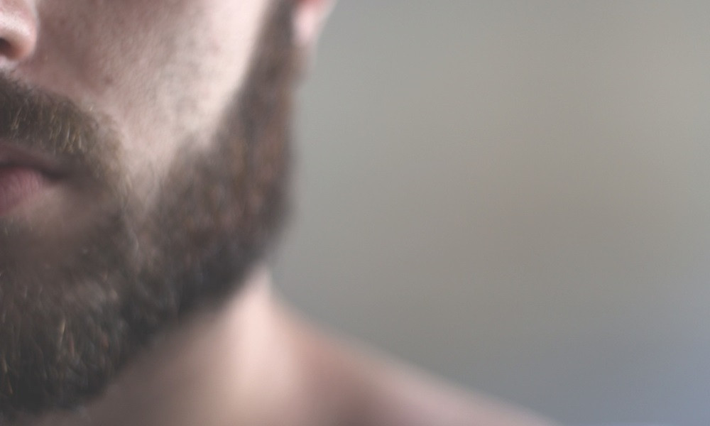 Férfi arcpolás és szakállápolás