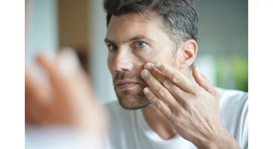 A stigma megtörése: Férfi arcápolás fejlődése